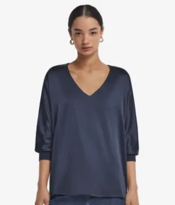 Blusa con scollo a V in seta