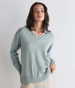 Maglia con scollo a V e spacchi in Cashmere Ultrafine